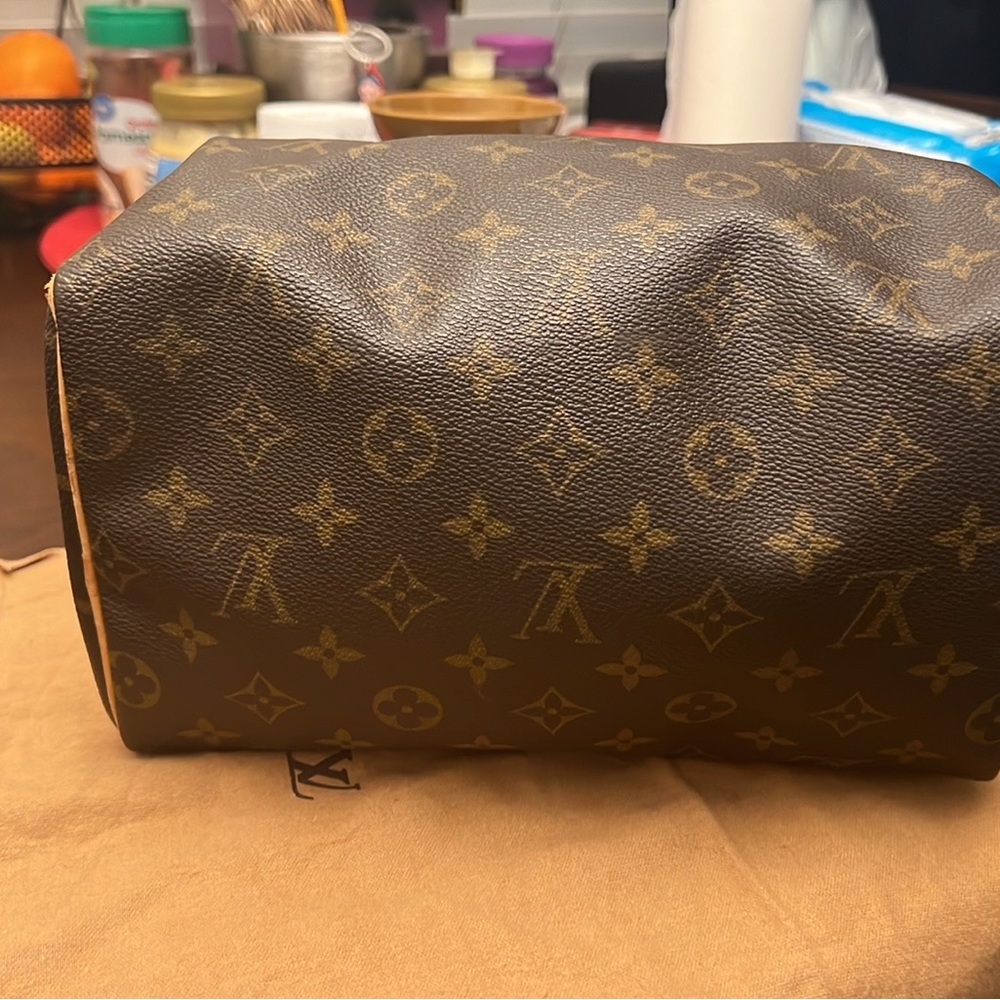 Authentic Vintage  LV speedy 25
